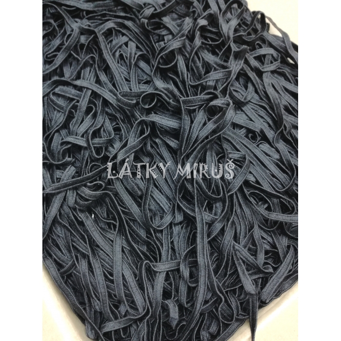 Guma černá plochá jemná 4mm (10m)