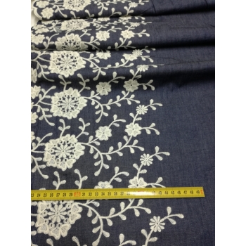 Denim s výšivkou 15019/008 Denim s výšivkou 15019/008