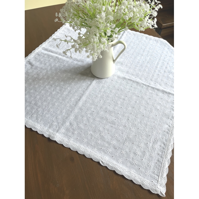 Ubrus madeira s krajkou 65x65 bílá